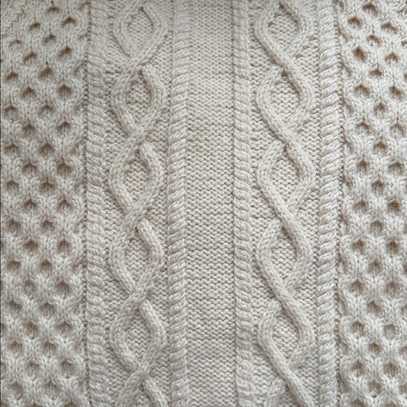 Vintage Cozy Cable Knit Cardigan - Picture 7 of 10